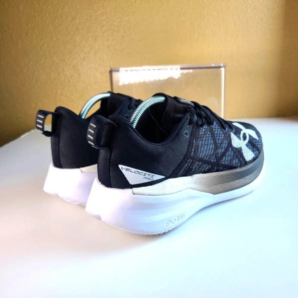 Under Armour Velociti Elite 2 Running Black Carbon Plated Racing Men size 11.5